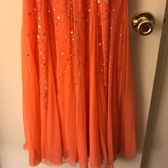 Prom dress! Gold sequins sewn all over! - Picture 7 of 8